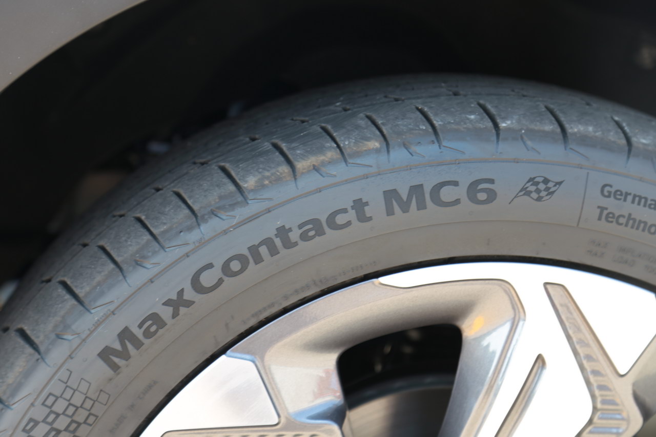 2017上汽大通D90 2.0TGI自动四驱高配版