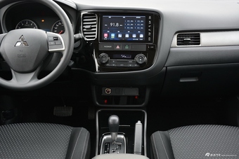 2018款欧蓝德2.0L自动两驱风尚版5座