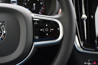 2019款沃尔沃S90 2.0T自动T5智远版