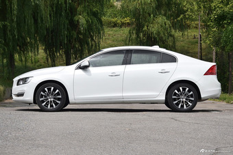 2019款沃尔沃S60L 1.5T自动T3智进版