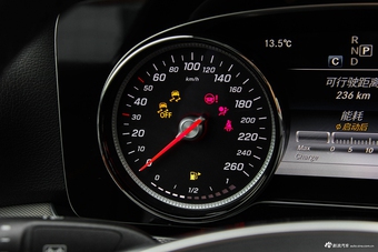 2017款奔驰E级2.0T自动 300运动型