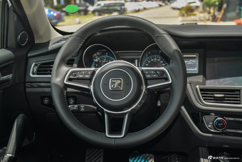 2016款众泰T600 2.0T自动豪华型运动版