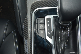 2017上汽大通D90 2.0T自动四驱北极星