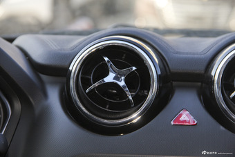 2018款东南DX3 1.5T自动尊贵型 