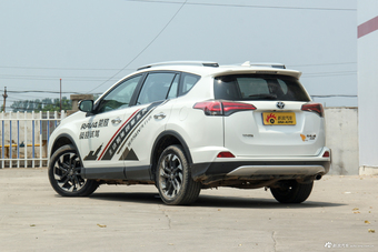 2016款RAV4荣放 2.5L自动四驱尊贵版