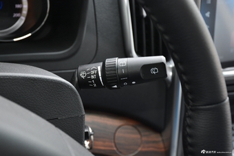 2018款风行CM7经典版2.0T手动豪华型