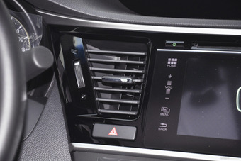 2015款思铂睿2.0L自动典藏版EXi-L