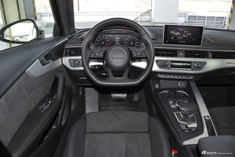 2017款奥迪A4L 2.0T自动45TFSI quattro运动型
