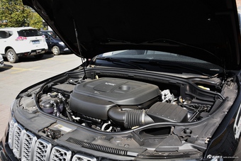 2017款大切诺基3.6L自动Summit