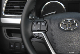 2018款汉兰达2.0T自动四驱尊贵版7座