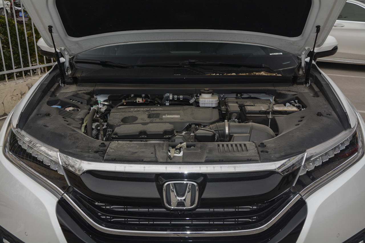 2017款本田UR-V 2.0L 370TURBO自动四驱尊耀版