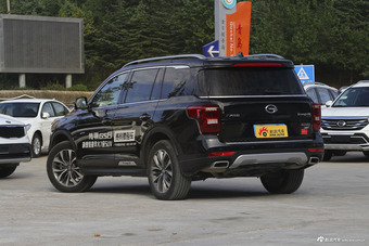 2017款传祺GS8 2.0T自动两驱豪华智联版320T