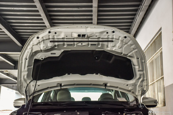 2016款轩逸1.6L自动XV智享版 珠光白