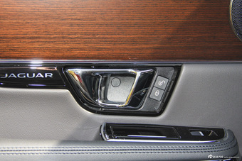 2015款捷豹XJL 3.0L自动SC两驱尊享商务版
