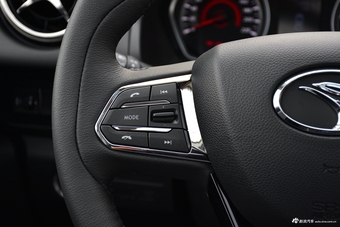 2018款东南DX3 1.5L手动户外版尊贵型