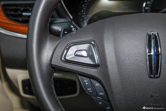 2016款林肯MKC 2.0T自动两驱尊雅版