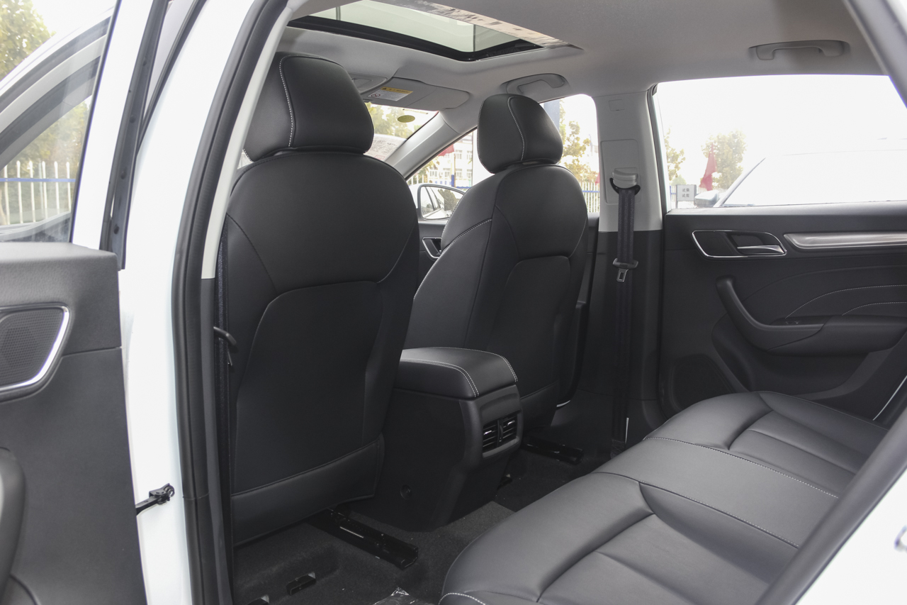 2017款荣威i6 1.0T自动互联网智享版16T