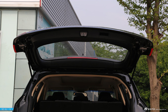 2017款宝骏560 1.5T 手动舒适型7座 