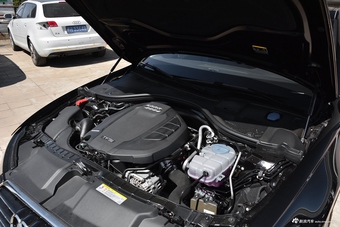 2018款奥迪A6L 2.0T自动30周年年型 35 TFSI 时尚型