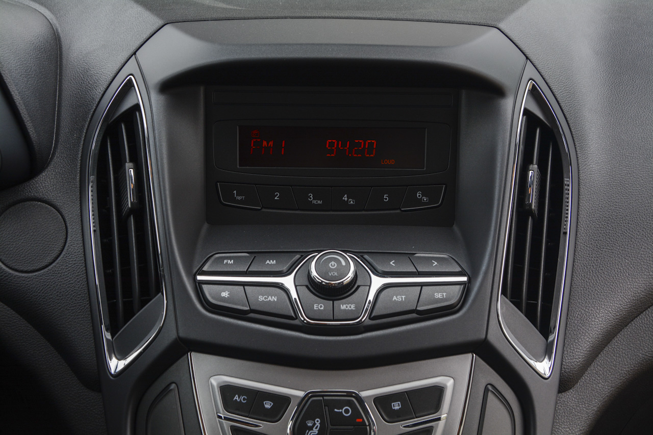 2017款艾瑞泽5 1.5L手动领潮版