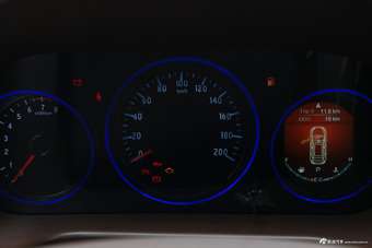 2018款北汽幻速S7 1.5T 自动尊贵型