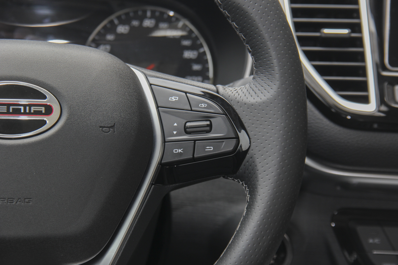 2018款森雅R9 1.2T自动尊贵智悦型