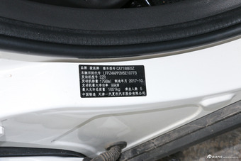 2017款骏派D60 1.8L自动豪华天窗版