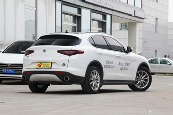 2017款Stelvio 2.0T 200HP自动豪华版