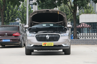 2018款宝沃BX6 2.0T自动28T 四驱GT至酷型