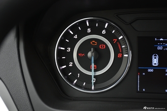 2019款东南A5翼舞 1.5L手动豪华版国V