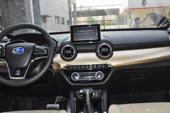 2016款昌河Q35 1.5L自动精英炫智版