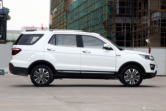 2017款长安CX70 1.5T自动尊擎版