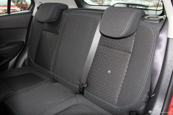 2016款创酷 1.4T 自动两驱舒适天窗版