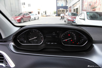 2018款标致2008 1.6L自动时尚版