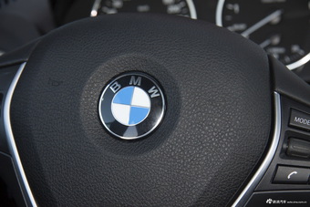 2016款宝马1系118i 1.5T自动领先型