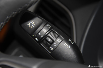 2016款悦纳1.6L自动精英版TOP