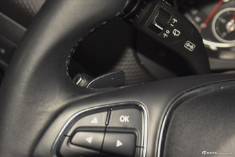 2017款奔驰A级 A200 1.6T自动动感型