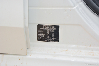 2018款标致301 1.6L手动舒适版