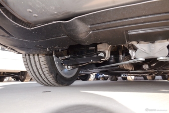 2018款宝马7系730Li 2.0T自动尊享型卓越套装