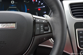 2017款哈弗H8 2.0T自动柴油两驱智享型