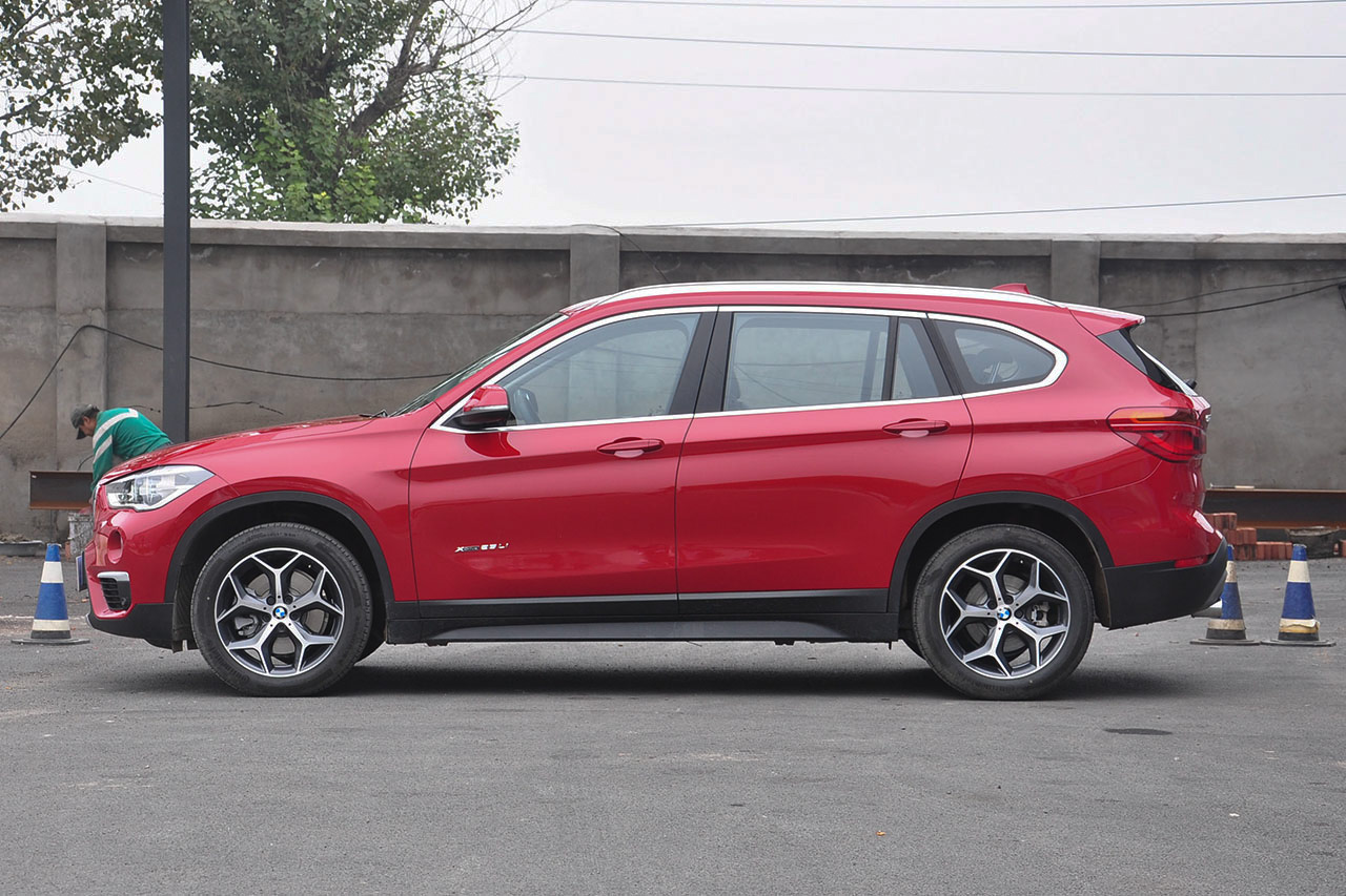 2016款宝马X1 2.0T自动xDrive20Li豪华型