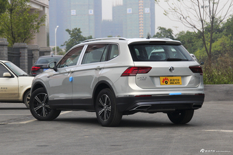 2018款途观L 2.0T自动四驱豪华版380TSI