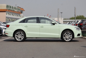 2018款奥迪A3 30周年型1.4T自动Sportback 35TFSI进取型