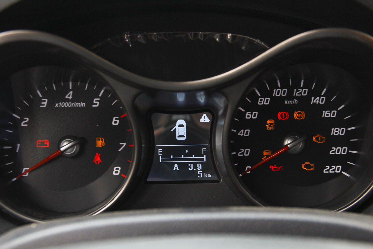 2015款海马S5 1.6L手动智能豪华型