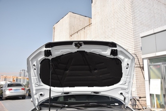 2018款奥迪A3 30周年型2.0T自动Sportback 40 TFSI风尚型