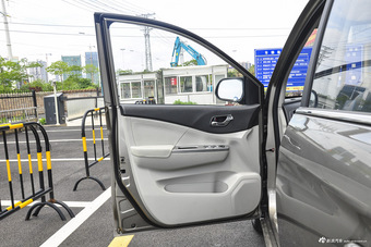 2016款风行S500 1.5L手动豪华型