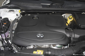 2017款英菲尼迪QX30 1.6T自动两驱时尚版