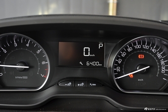 2018款标致2008 1.6L自动互联版