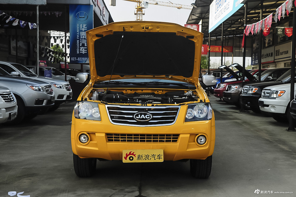 2014款瑞铃2.5T手动标准型标双排4B2-95C43