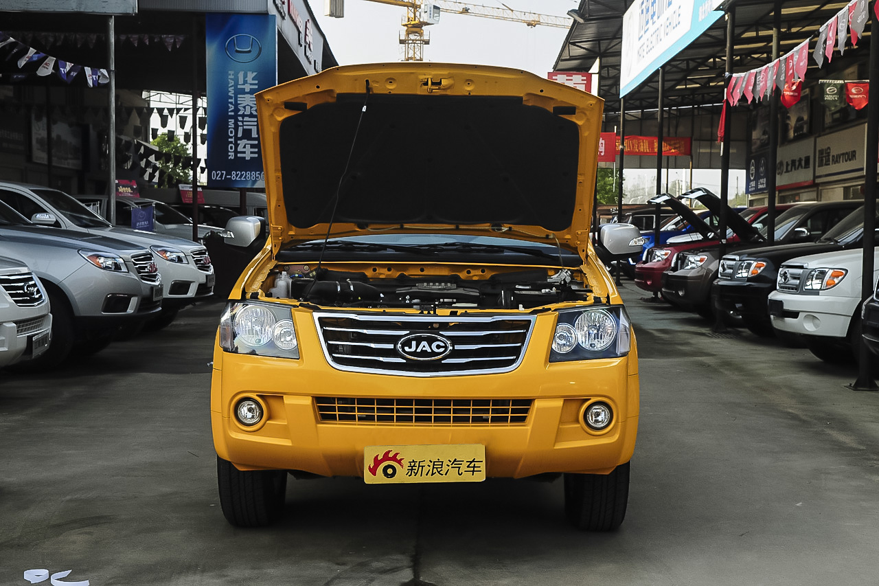 2014款瑞铃2.5T手动标准型标双排4B2-95C43